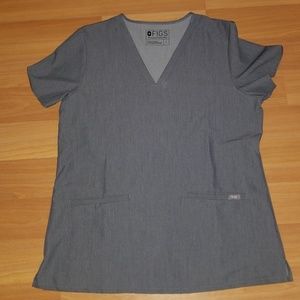Figs Casma 3 pocket top size L .